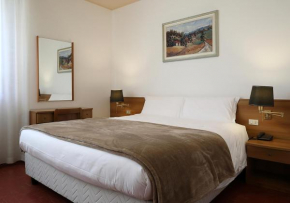 Отель Hotel Dante  Соккер